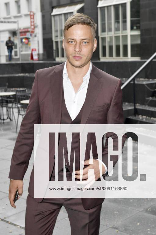 Tom Wlaschiha bei der Verleihung des GQ Care Award 2019 in der 20Â° Restobar. Düsseldorf