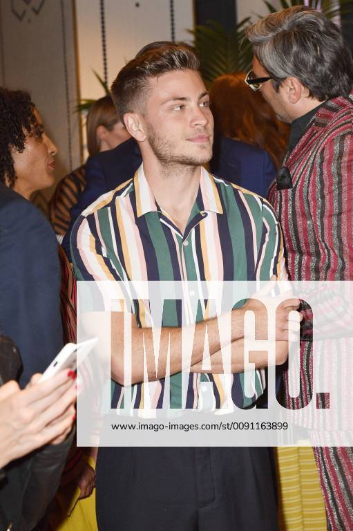 Jannik Schümann bei der Verleihung des GQ Care Award 2019 in der 20° Restobar. Düsseldorf