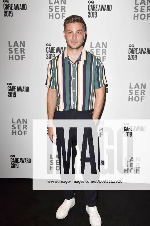 Jannik Schümann bei der Verleihung des GQ Care Award 2019 in der 20° Restobar. Düsseldorf