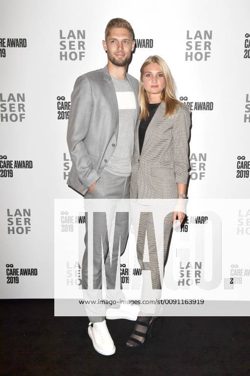 Lasse Sobiech mit Freundin Nina bei der Verleihung des GQ Care Award 2019 in der 20° Restobar. Düsseldorf