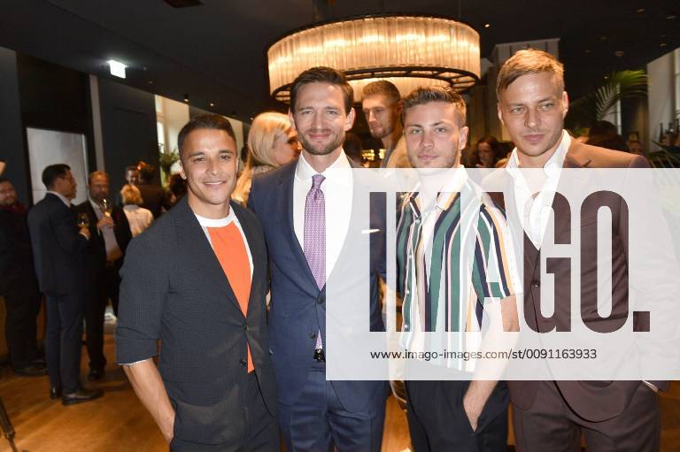 Kostja Ullmann, August Wittgenstein, Jannik Schümann und Tom Wlaschiha bei der Verleihung des GQ Care Award 2019 in der 20° Restobar. Düsseldorf