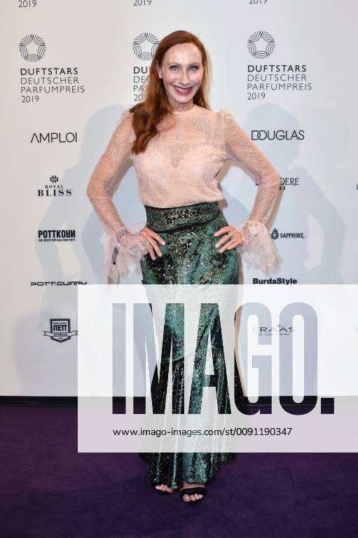 Andrea Sawatzki bei der 27. Verleihung des Deutschen Parfumpreises Duftstars 2019 auf der Rheinterrasse Düsseldorf. Düsseldorf