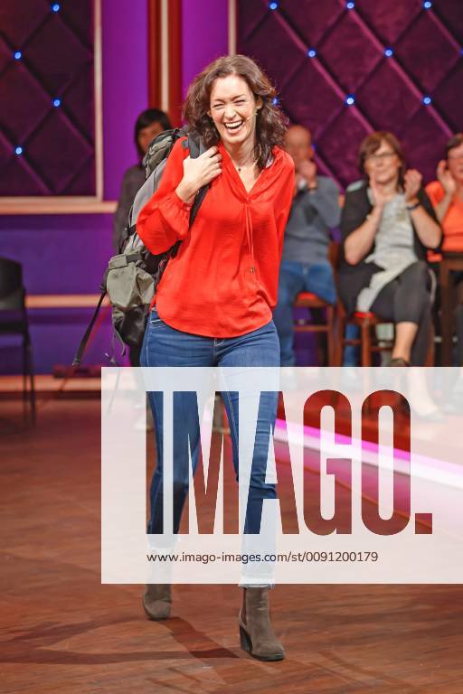 MDR - Riverboat. Regisseurin Julia Finkernagel anläßlich der Aufzeichnung der MDR - Talkshow Riverboat am 10.05.2019 im Studio 3 der Mediacity Leipzig. 20190510SFL0010