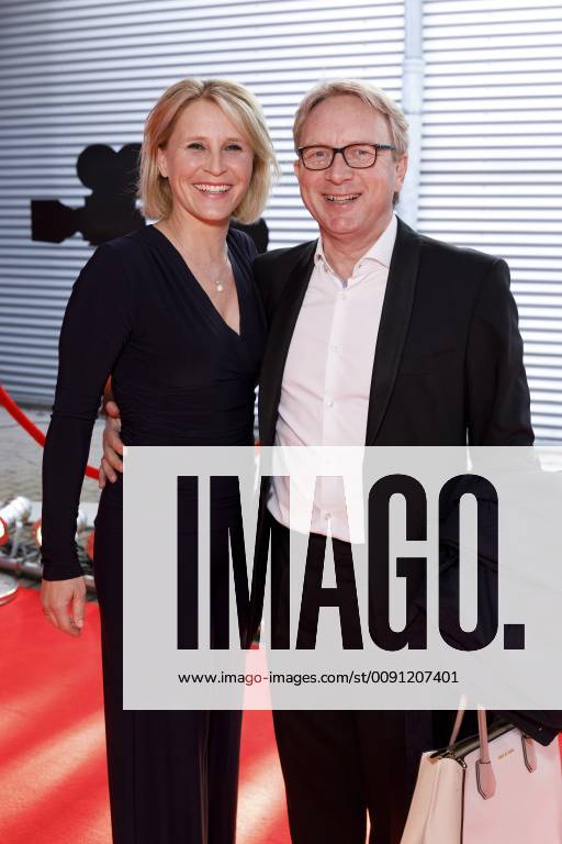 Susan Link mit Begleitung bei der Verleihung des 29. Deutscher Kamerapreises im Theater im Tanzbrunnen. Köln