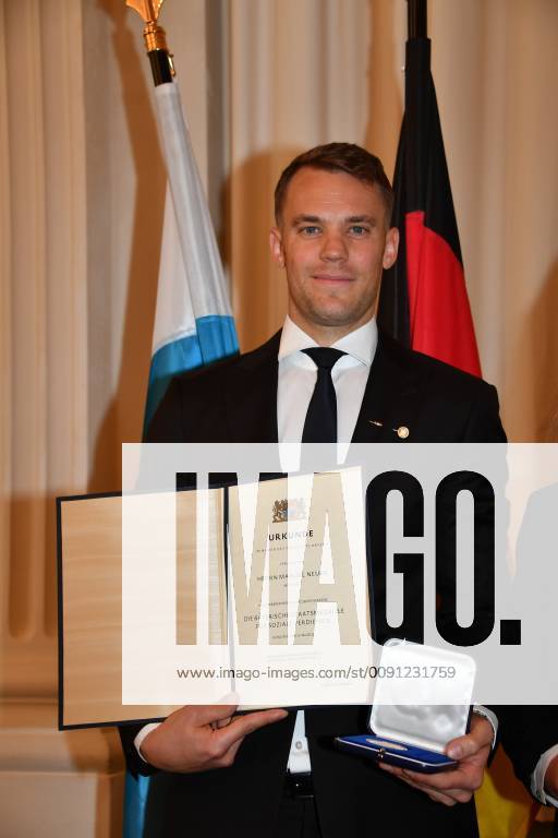 Manuel Neuer Verleihung der Sozialmedaille Bayerische Staatsmedaille für soziale Verdienste Max-Joseph-Saal Residenz München 13. Mai 2019