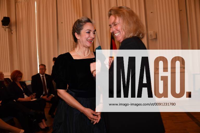 Irina Wanka und Kerstin Schreyer (Sozialministerin) Verleihung der Sozialmedaille Bayerische Staatsmedaille für soziale Verdienste Max-Joseph-Saal Residenz München 13. Mai 2019
