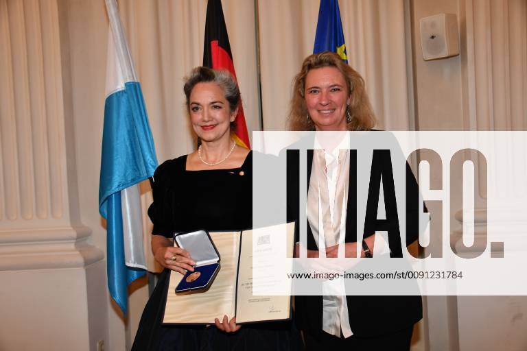 Irina Wanka und Kerstin Schreyer (Sozialministerin) Verleihung der Sozialmedaille Bayerische Staatsmedaille für soziale Verdienste Max-Joseph-Saal Residenz München 13. Mai 2019