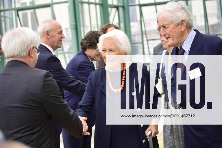 Queen Paola of Belgium and Count Bernard de Traux de Wardin arrive for a ceremony for the Queen Paola Award 2018-2019 (Koningin Paolaprijs - Prix Reine Paola) for education, at the royal castle in Laken Laeken, Brussels, Wednesday 22 May 2019. LAURIExDIEFFEMBACQ 2341129