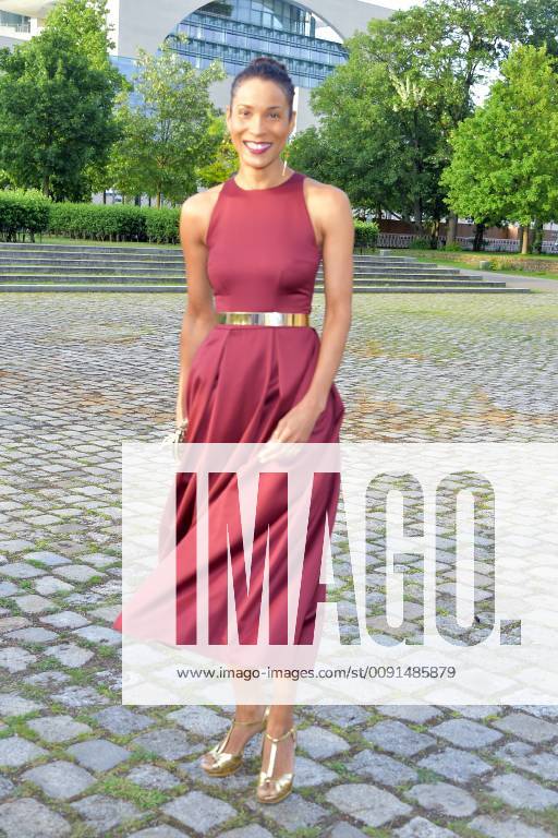 Deutscher Synchronpreis 2019 Annabelle Mandeng Ankunft zur Verleihung des Deutschen Synchronpreises 2019 im TIP am Kanzleramt in Berlin am 23.05.2019