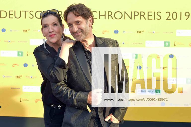 Deutscher Synchronpreis 2019 Katy Karrenbauer, Falk-Willy Wild Ankunft zur Verleihung des Deutschen Synchronpreises 2019 im TIP am Knazlermat in Berlin am 23.05.2019