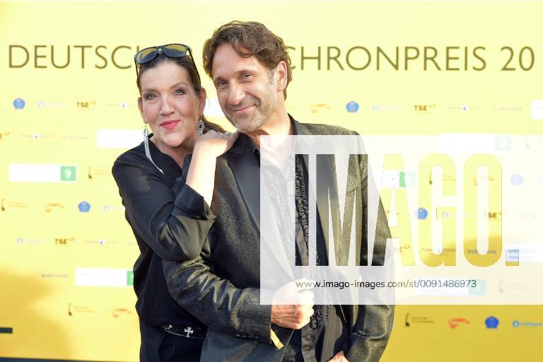 Deutscher Synchronpreis 2019 Katy Karrenbauer, Falk-Willy Wild Ankunft zur Verleihung des Deutschen Synchronpreises 2019 im TIP am Knazlermat in Berlin am 23.05.2019