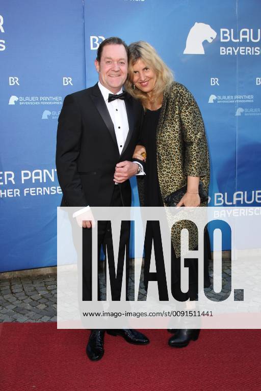 Juergen Tonkel mit Ehefrau Eva, Bayerischer Fernsehpreis 2019 im Prinzregententheater in Muenchen am 25.05.2019