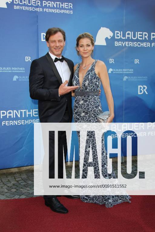 Hendrik Duryn und Jessica Ginkel, Bayerischer Fernsehpreis 2019 im Prinzregententheater in Muenchen am 25.05.2019