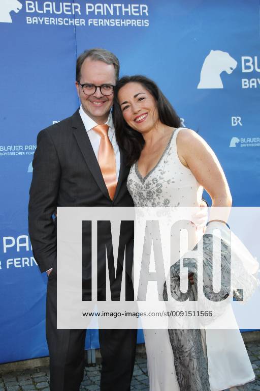 Markus Rinderspacher mit mit Freundin Franzsika Rabl, Bayerischer Fernsehpreis 2019 im Prinzregententheater in Muenchen am 25.05.2019