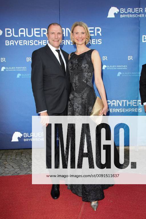Alexander Hold mit Ehefrau Michaela, Bayerischer Fernsehpreis 2019 im Prinzregententheater in Muenchen am 25.05.2019
