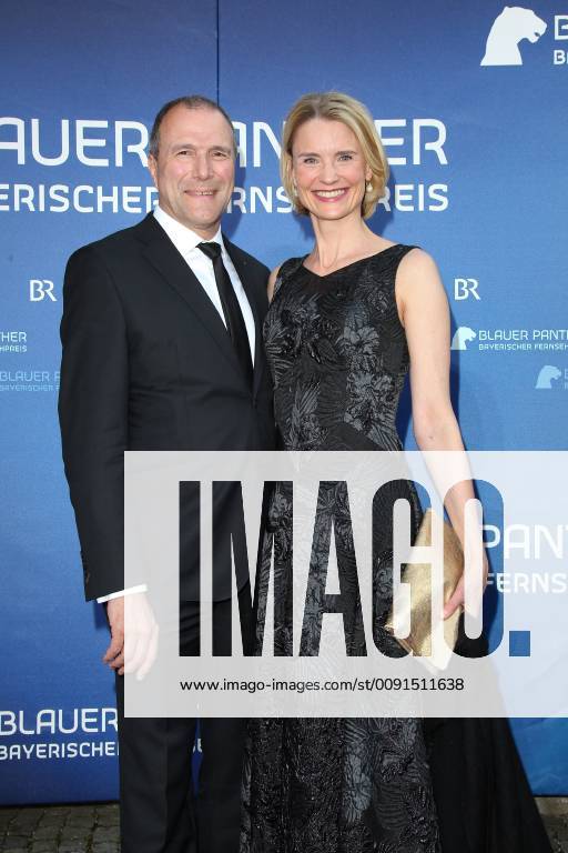Alexander Hold mit Ehefrau Michaela, Bayerischer Fernsehpreis 2019 im Prinzregententheater in Muenchen am 25.05.2019