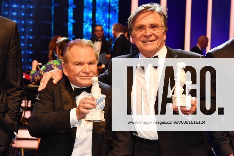 Die beiden Preisträger Fritz und Elmar Wepper bei der Verleihung vom Bayerischen Fernsehpreis am 24.05.2019 im Prinzregententheater in München Bayerischer Fernsehpreis 2019 in Muenchen