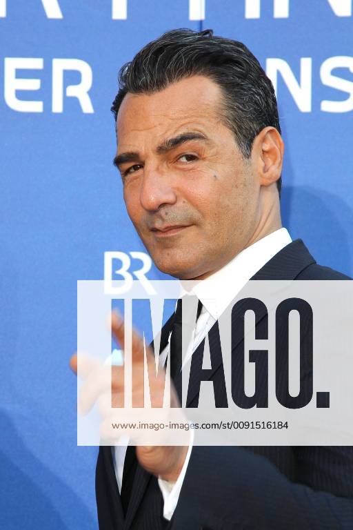 Erol Sander bei der Ankunft zur Verleihung vom Bayerischen Fernsehpreis am 24.05.2019 im Prinzregententheater in München Bayerischer Fernsehpreis 2019 in Muenchen