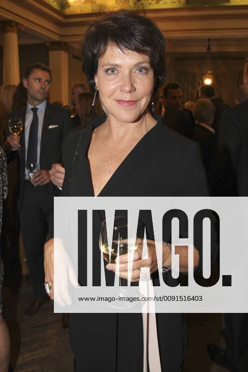 Janina Hartwig bei der Verleihung des 31. Bayerischen Fernsehpreises 2019 im Prinzregententheater. München