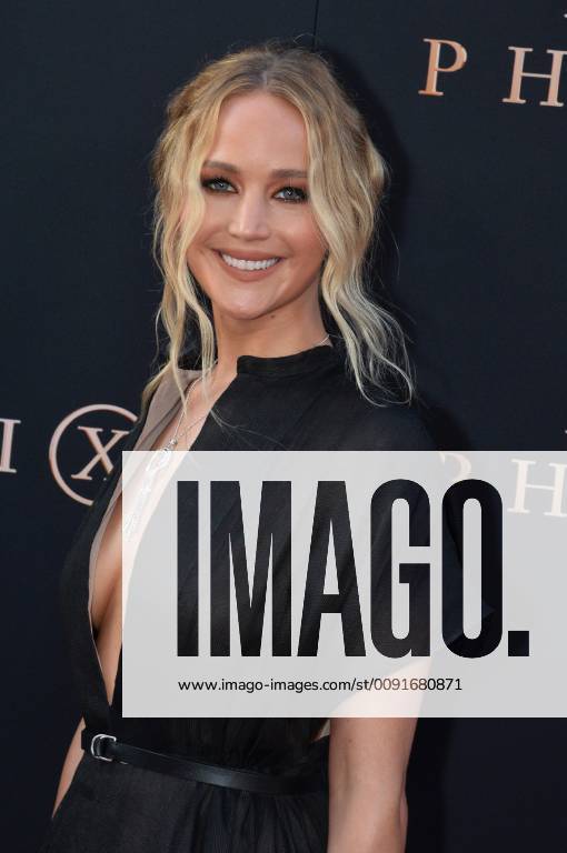 Cast member Jennifer Lawrence attends the premiere of the sci-fi motion picture Dark Phoenix at the TCL Chinese Theatre in the Hollywood section of Los Angeles on June 4, 2019. Storyline: Jean Grey begins to develop incredible powers that corrupt and turn her into a Dark Phoenix. Now the X-Men will have to decide if the life of a team member is worth more than all the people living in the world. LAP2019060442 JIMxRUYMEN