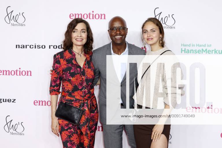 Iha von der Schulenburg, Yared Dibaba und Elena Carriere bei der Verleihung des Emotion Award 2019 im Curio Haus. Hamburg