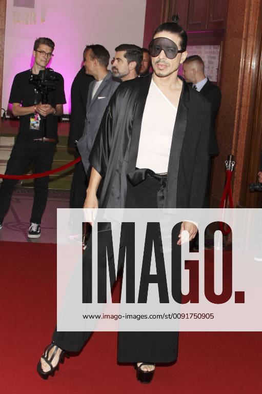 Jorge Gonzalez beim Studio Hamburg Nachwuchspreis 2019 im Thalia Theater. Hamburg