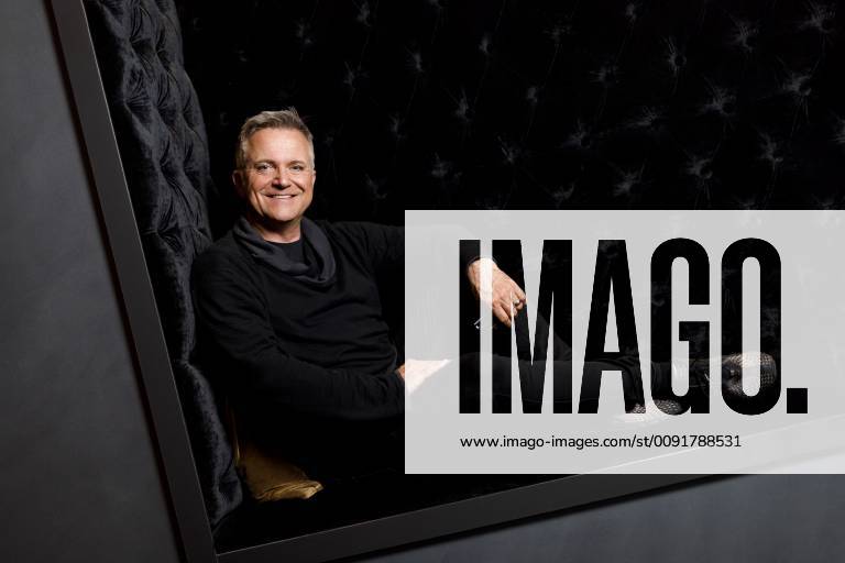 Jörg Knör bei einem exklusiven Fotoshooting anlässlich seines Programms Die Jahrhundert-Show im Savoy Hotel. Köln