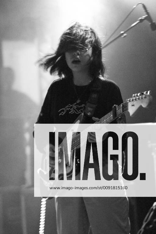 Lindsey Jordan alias Snail Mail bei einem Konzert im Lido in Berlin, 11. Juni 2019. (Foto schwarz weiß konvertiert) Snail Mail im Lido