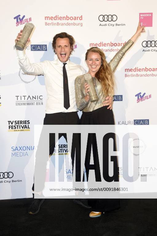 Tim Van Aelst und Sofie Peeters bei der Verleihung des Berlin Series Award 2019 im Titanic Hotel Gendarmenmarkt. Berlin