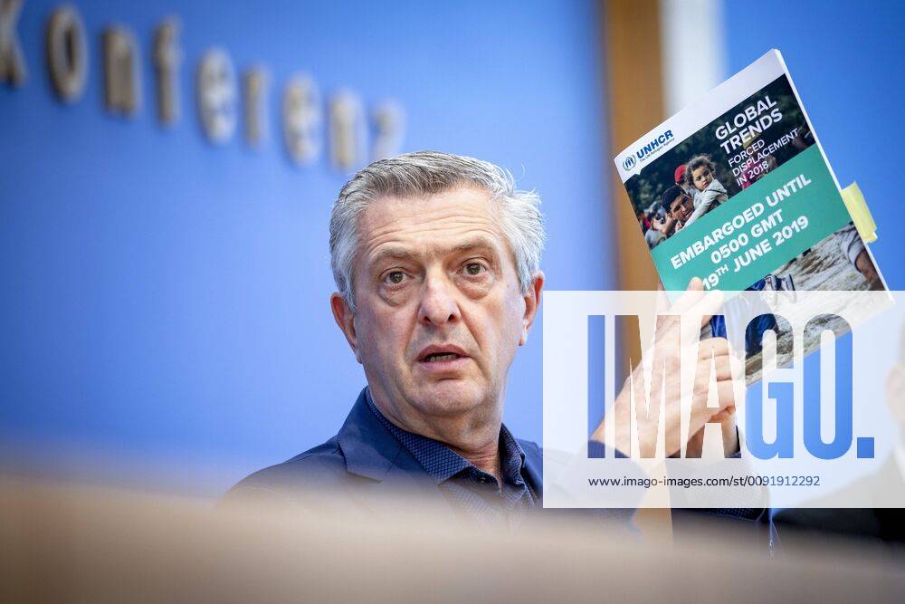 Filippo Grandi, Hoher Kommissar der Vereinten Nationen fuer Fluechtlinge, aufgenommen waehrend einer Pressekonferenz zum UN-Weltfluechtlingsbericht Global Trends in der Bundespressekonferenz. Berlin, 19.06.2019. Berlin Deutschland