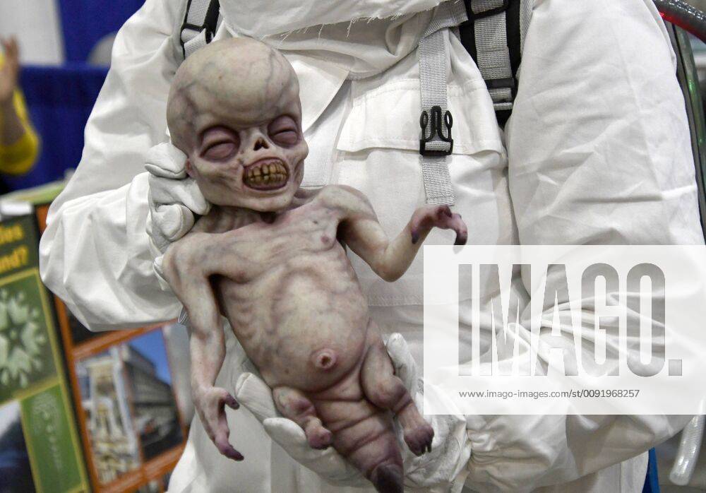 Some of the strange things seen Saturday during the 2019 Alien Con at the Los Angeles Convention Center. Los Angeles, CA. June 2019. Los Angeles U.S. - ZUMAbl1_ 20190622_zaf_bl1_023