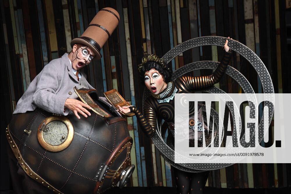 Entertainment Themen der Woche KW25 CIRQUE DU SOLEIL KURIOS PREVIEW, Klara, The Telegraph of the Invisible, played by Kazuha Ikeda (right) and Mr Microcosmos played by Mathieu Hubener (left) pose for photographs as part of a media preview for Cirque du Soleil s Kurios, Cabinet of Curiosities in Sydney, Monday, June 24, 2019. Cirque du Soleil s Kurios, Cabinet of Curiosities opens in Sydney on the 2nd of October. ( NO ARCHIVING, , NO USE IN BOOKS WITHOUT CONSENT Sydney NSW AUSTRALIA
