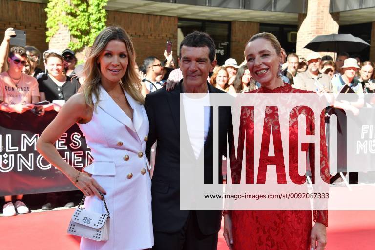 Antonio Banderas mit Freundin und Diana Iljine (Leitung Filmfest München) Cinemerit Gala Cinemerit Award 2019 Ehrung, Preis, Auszeichnung Festivalzentrum Gaststeig München 28. Juni 2019