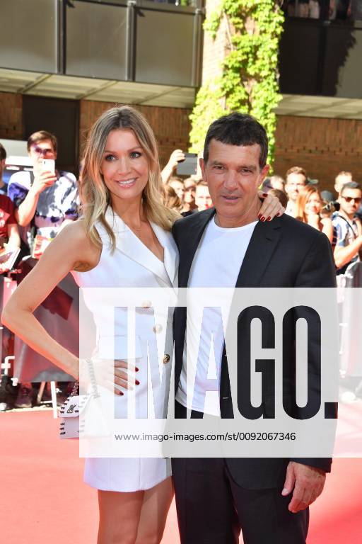 Antonio Banderas mit Freundin Cinemerit Gala Cinemerit Award 2019 Ehrung, Preis, Auszeichnung Festivalzentrum Gaststeig München 28. Juni 2019