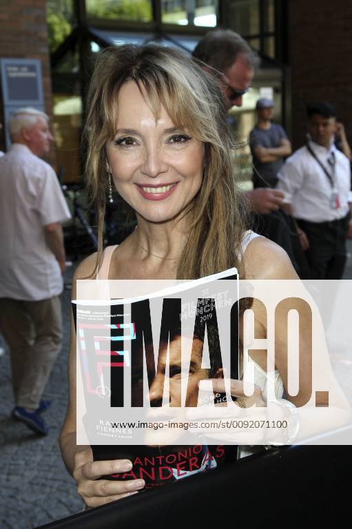 Cornelia Corba bei der CineMerit-Gala zu Ehren von Antonio Banderas mit der Premiere von Leid und Herrlichkeit Dolor y gloria auf dem 37. Filmfest München 2019 im Festivalzentrum Gasteig. München