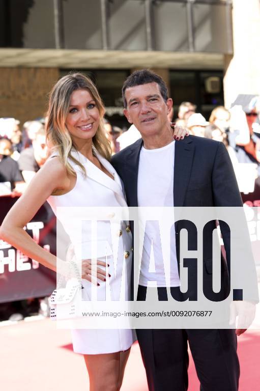 Antonio Banderas mit Lebenspartnerin Nicole Kimpel bei der CineMerit-Gala zu Ehren von Antonio Banderas mit der Premiere von Leid und Herrlichkeit Dolor y gloria auf dem 37. Filmfest München 2019 im Festivalzentrum Gasteig. München