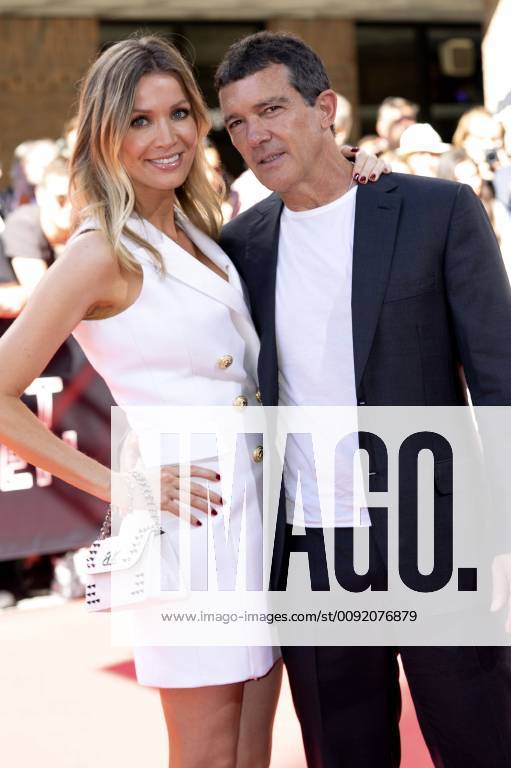 Antonio Banderas mit Lebenspartnerin Nicole Kimpel bei der CineMerit-Gala zu Ehren von Antonio Banderas mit der Premiere von Leid und Herrlichkeit Dolor y gloria auf dem 37. Filmfest München 2019 im Festivalzentrum Gasteig. München