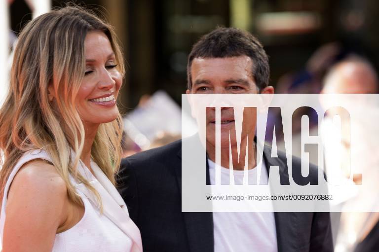 Antonio Banderas mit Lebenspartnerin Nicole Kimpel bei der CineMerit-Gala zu Ehren von Antonio Banderas mit der Premiere von Leid und Herrlichkeit Dolor y gloria auf dem 37. Filmfest München 2019 im Festivalzentrum Gasteig. München