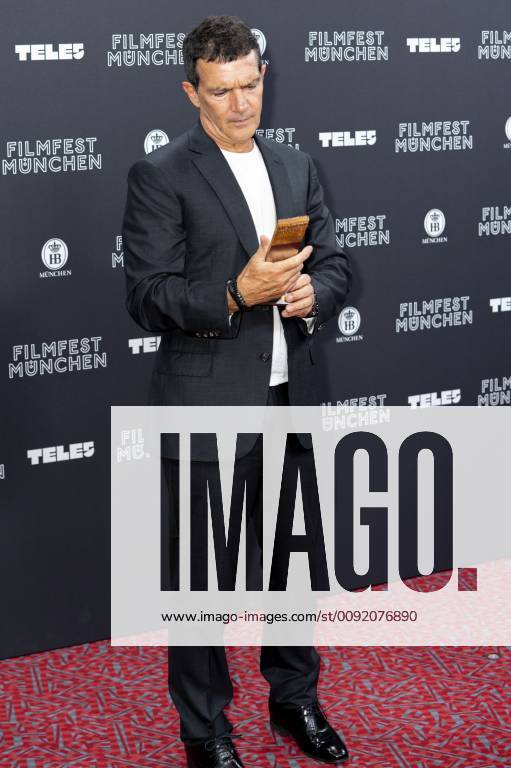 Antonio Banderas bei der CineMerit-Gala zu Ehren von Antonio Banderas mit der Premiere von Leid und Herrlichkeit Dolor y gloria auf dem 37. Filmfest München 2019 im Festivalzentrum Gasteig. München
