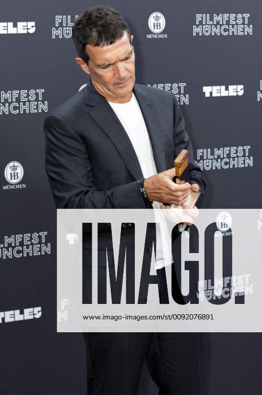 Antonio Banderas bei der CineMerit-Gala zu Ehren von Antonio Banderas mit der Premiere von Leid und Herrlichkeit Dolor y gloria auf dem 37. Filmfest München 2019 im Festivalzentrum Gasteig. München