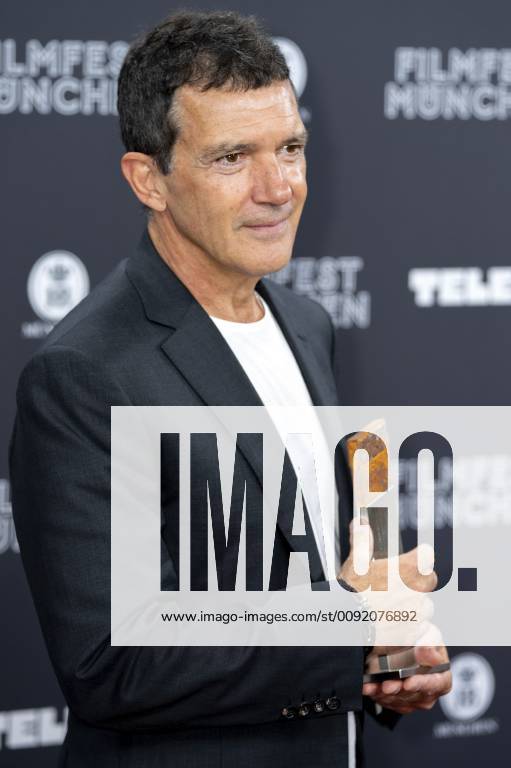 Antonio Banderas bei der CineMerit-Gala zu Ehren von Antonio Banderas mit der Premiere von Leid und Herrlichkeit Dolor y gloria auf dem 37. Filmfest München 2019 im Festivalzentrum Gasteig. München