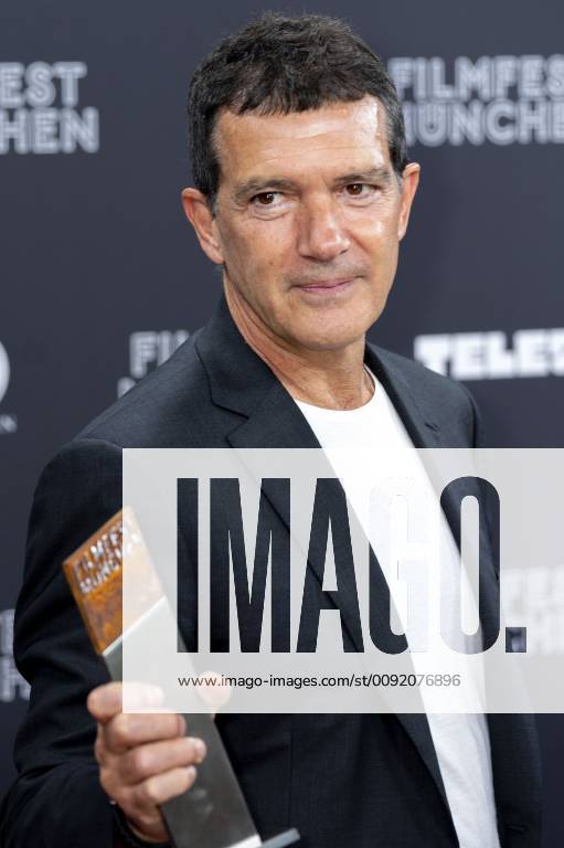 Antonio Banderas bei der CineMerit-Gala zu Ehren von Antonio Banderas mit der Premiere von Leid und Herrlichkeit Dolor y gloria auf dem 37. Filmfest München 2019 im Festivalzentrum Gasteig. München