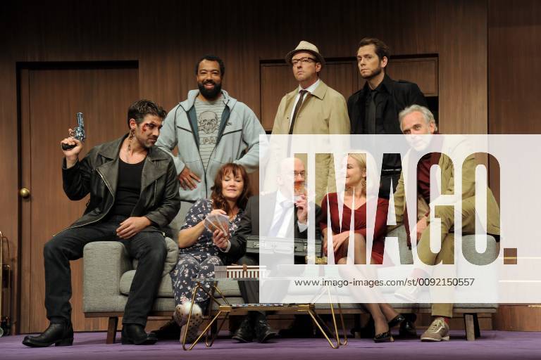 Harun Yildirim, Tino Führer, Simone Pfennig, Peter Nottmeier, Gerd Lukas Storzer, Saskia Valencia, Tommaso Cacciapuoti und Ralf Komorr Fotoprobe zum Theaterstück Funny Money in der Komödie Winterhuder Fährhaus in Hamburg. Hamburg 03.07.2019 Bitte Bildunterschrift : IMAGO Michael Wigglesworth