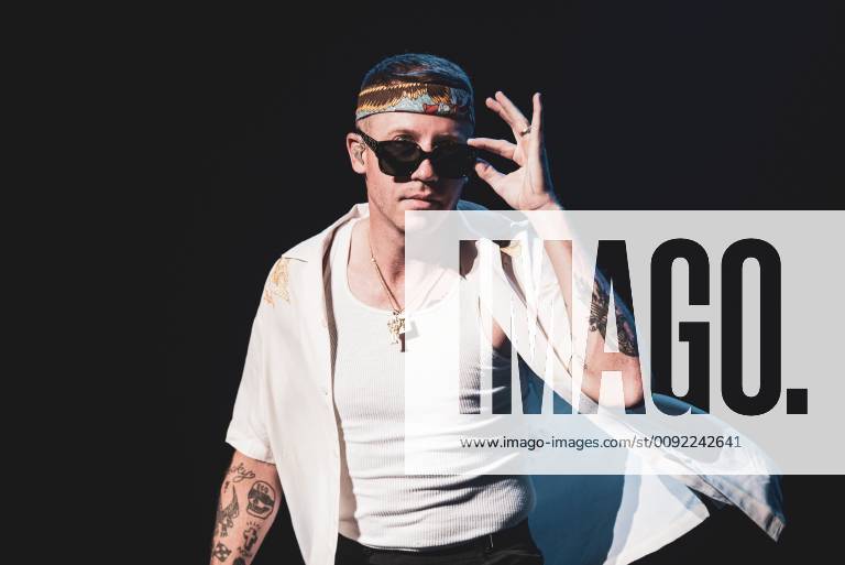 Italy: Macklemore 2019 The American rapper and songwriter Macklemore, real name Benjamin Hammond Haggerty, performing live on stage for his Italian tour in Barolo, at the Collisioni Festival 2019. FOR - Alessandro Bosio Barolo Cuneo Italy Collisioni Festival AlessandroxBosio