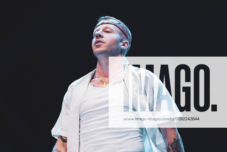 Italy: Macklemore 2019 The American rapper and songwriter Macklemore, real name Benjamin Hammond Haggerty, performing live on stage for his Italian tour in Barolo, at the Collisioni Festival 2019. FOR - Alessandro Bosio Barolo Cuneo Italy Collisioni Festival AlessandroxBosio
