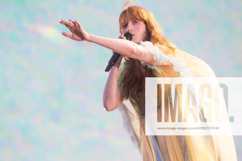British Summer Times Festival at Hyde park, London, UK . Florence And The Machine performs at The British Summer Time Festival, Hyde Park, London. 13 July 2019. LMK370-3008MB-140719 WWW.LMKMEDIA.COM Justin Ng Landmark Media
