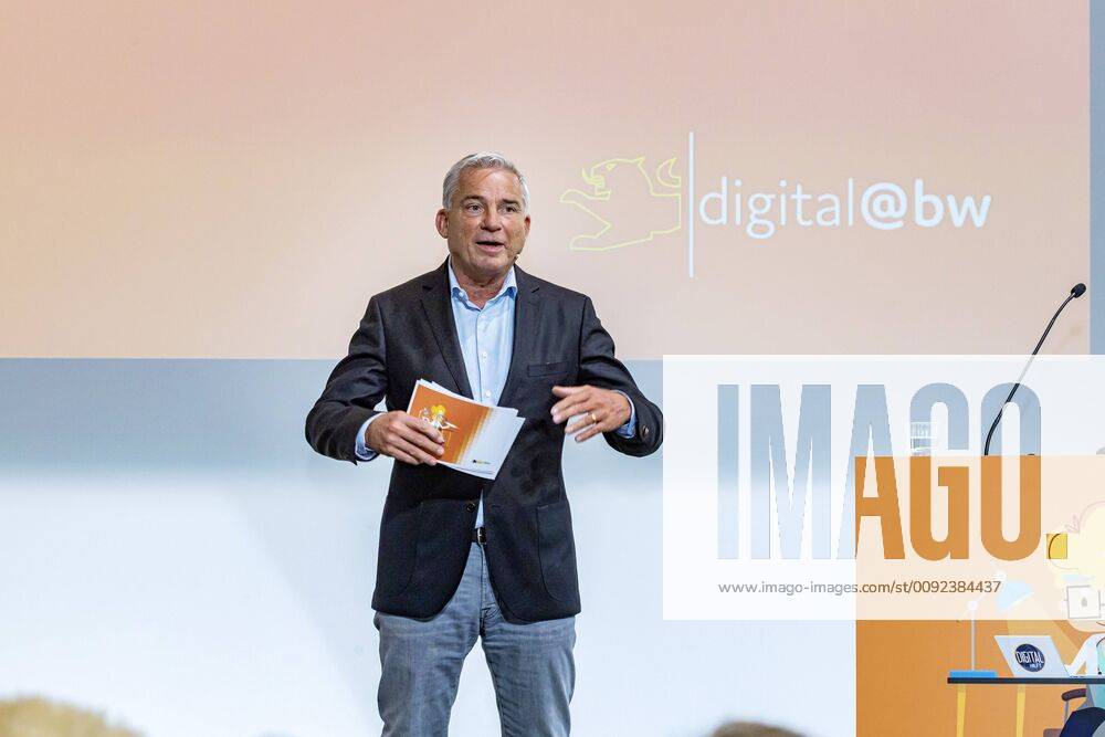 DEU, Deutschland, Baden-Württemberg, Tuttlingen, 19.07.2019: Thomas Strobl (Minister für Inneres und Digitalisierung BW). digital@bw Festival Zukunft Gesundheit Digital in Tuttlingen. Am Weltzentrum der Medizintechnik thematisiert die baden-württembergische Landesregierung den Gesundheitsbereich. Digitalisierung ist ein Schwerpunk der aktuellen Legislaturperiode mit Investitionen im Umfang von rund einer Milliarde Euro. Ziel ist es, Baden-Württemberg als Leitregion des Digitalen Wandels in Europa zu positionieren.