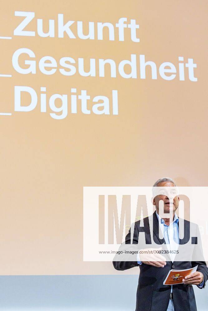 DEU, Deutschland, Baden-Württemberg, Tuttlingen, 19.07.2019: Thomas Strobl (Minister für Inneres und Digitalisierung BW). digital@bw Festival Zukunft Gesundheit Digital in Tuttlingen. Am Weltzentrum der Medizintechnik thematisiert die baden-württembergische Landesregierung den Gesundheitsbereich. Digitalisierung ist ein Schwerpunk der aktuellen Legislaturperiode mit Investitionen im Umfang von rund einer Milliarde Euro. Ziel ist es, Baden-Württemberg als Leitregion des Digitalen Wandels in Europa zu positionieren.