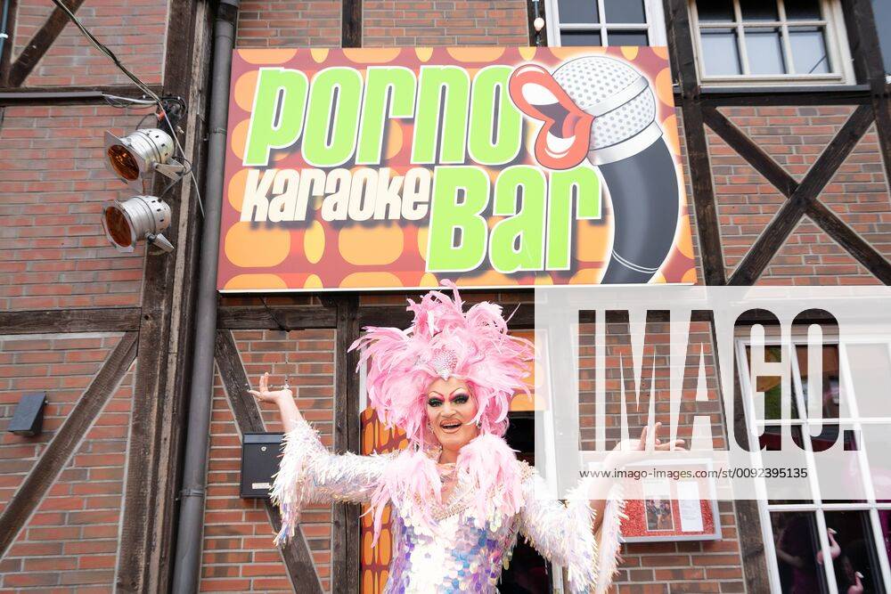 Olivia Jones;Pressetermin zur Eröffnung Olivia Jones Porno Karaoke Bar, Große Freiheit auf St. Pauli in Hamburg,