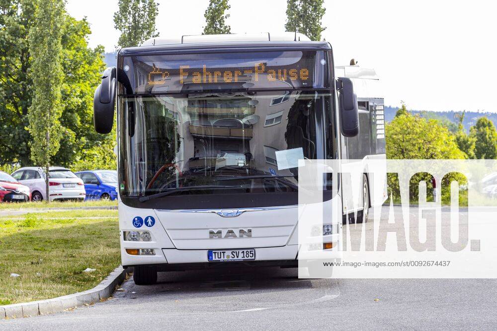 DEU, Deutschland, Baden-Württemberg, Tuttlingen, 04.08.2019: Linienbus in Tuttlingen. Fahrer hat Pause.